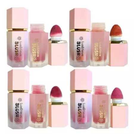 Quatro embalagens elegantes do blush líquido Lua e Neve com tampas douradas e detalhes rosa mostrando os aplicadores em esponja integrados.